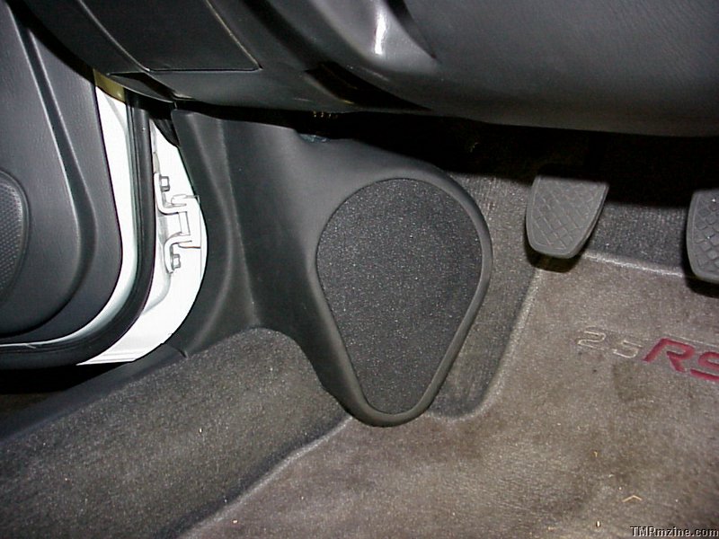 Drivers kick panel with grill.jpg